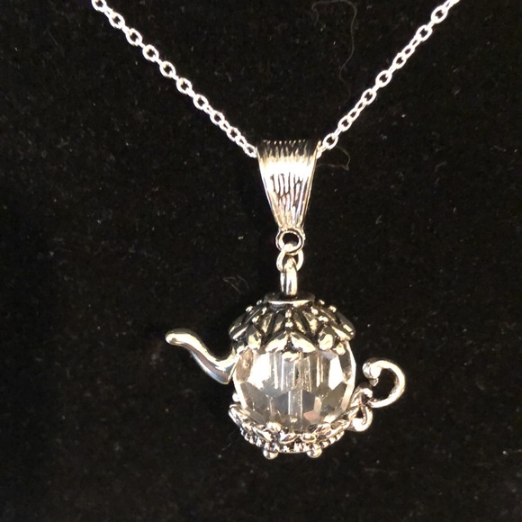 - Tea Pot Necklace - Picture 5 of 8
